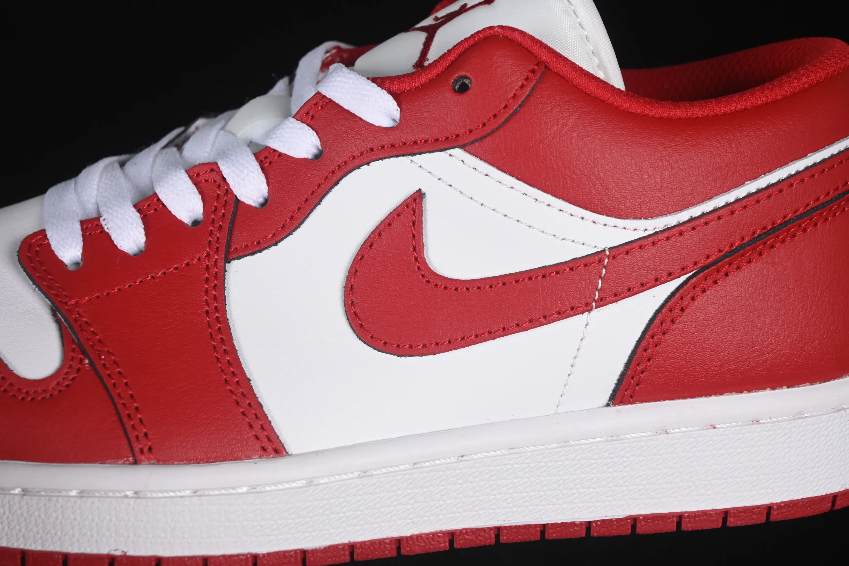 All categories Air Jordan Jordan series basketball shoes Air Jordan 1 Low Air Jordan 1 Low AJ1 Joe 1 white and red color low-top cultural and casual sneakers 553558-166
